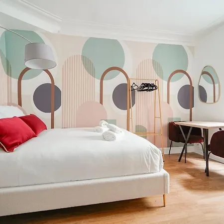 Chaleureux A Voltaire - Iv Paris